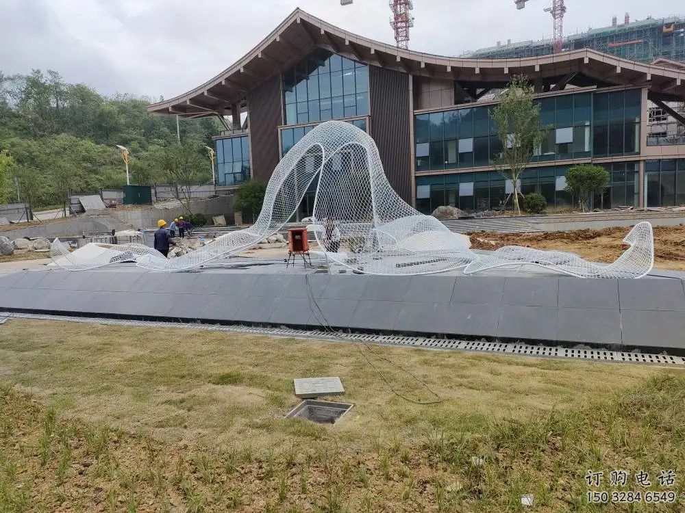 鏤空飄帶雕塑廠家 網(wǎng)格工藝特點(diǎn) 不銹鋼飄帶雕塑制作 鏤空飄帶雕塑廠家 網(wǎng)格工藝特點(diǎn) 不銹鋼飄帶雕塑制作