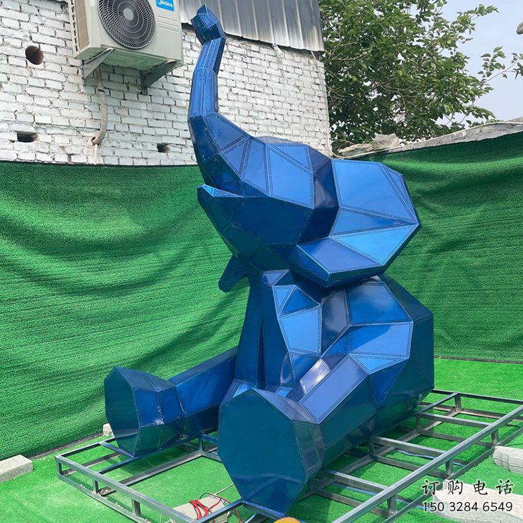 噴漆大象雕塑廠家 卡通廣場(chǎng)小品 草地切面大象雕塑 噴漆大象雕塑廠家 卡通廣場(chǎng)小品 草地切面大象雕塑