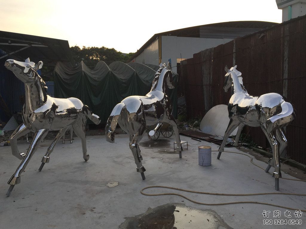 鍛造馬雕塑廠家 戶外卡通擺件 廣場(chǎng)啞光馬雕塑 鍛造馬雕塑廠家 戶外卡通擺件 廣場(chǎng)啞光馬雕塑