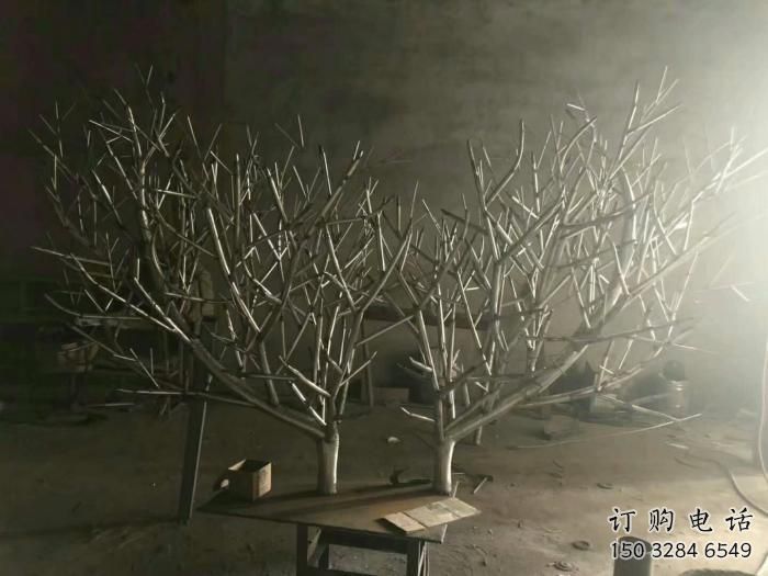 別墅鹿角雕塑廠(chǎng)家 卡通噴漆小品 戶(hù)外鏤空鹿角雕塑 別墅鹿角雕塑廠(chǎng)家 卡通噴漆小品 戶(hù)外鏤空鹿角雕塑
