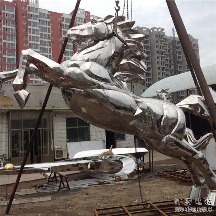別墅去奔馬雕塑廠家 創(chuàng)意抽象小品 戶外大型奔馬雕塑 別墅去奔馬雕塑廠家 創(chuàng)意抽象小品 戶外大型奔馬雕塑