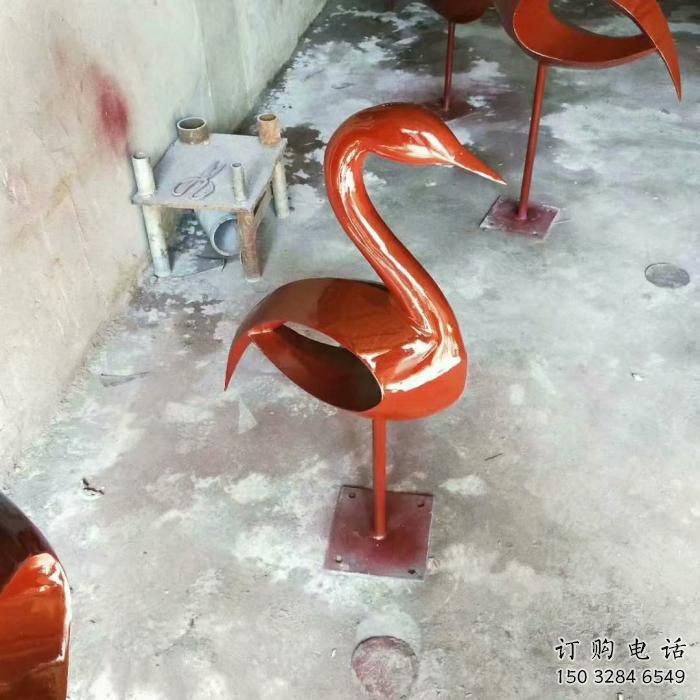 園林雀鳥(niǎo)雕塑廠家 大型烤漆擺件 街道仿古雀鳥(niǎo)雕塑