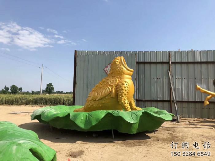 別墅區(qū)金蟾雕塑廠家 卡通噴漆小品 現(xiàn)代抽象金蟾雕塑 別墅區(qū)金蟾雕塑廠家 卡通噴漆小品 現(xiàn)代抽象金蟾雕塑