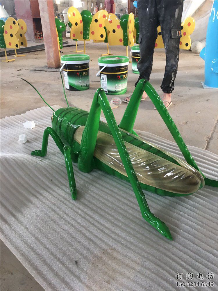 噴漆蟈蟈雕塑廠家 卡通廣場小品 草地切面蟈蟈雕塑 噴漆蟈蟈雕塑廠家 卡通廣場小品 草地切面蟈蟈雕塑