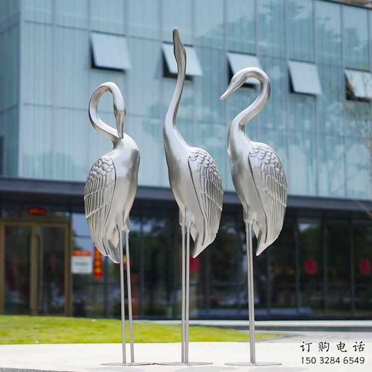 游樂場鶴雕塑廠家 戶外現(xiàn)代擺件 住宅小區(qū)抽象鶴雕塑 游樂場鶴雕塑廠家 戶外現(xiàn)代擺件 住宅小區(qū)抽象鶴雕塑