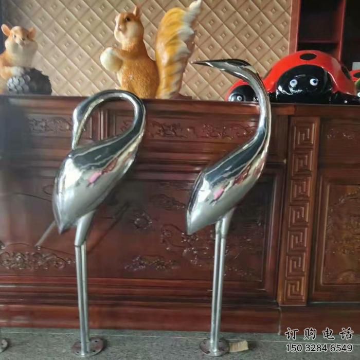 拉絲火烈鳥(niǎo)雕塑廠家 大型剪影擺件 游樂(lè)場(chǎng)異形火烈鳥(niǎo)雕塑