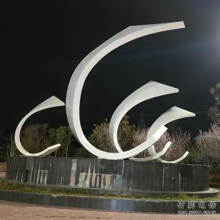 切面小船雕塑廠家 庭院擺件 抽象不銹鋼小船雕塑生產 切面小船雕塑廠家 庭院擺件 抽象不銹鋼小船雕塑生產