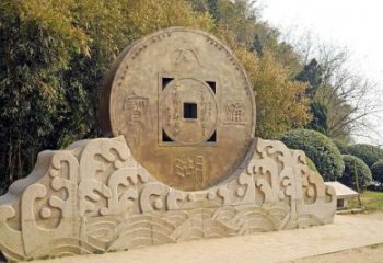 步行街古幣雕塑廠家 公園小品 戶外鑄造古幣雕塑生產