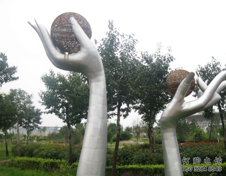 拉絲手掌雕塑廠家 創(chuàng)意擺件 別墅區(qū)不銹鋼手掌雕塑廠 拉絲手掌雕塑廠家 創(chuàng)意擺件 別墅區(qū)不銹鋼手掌雕塑廠