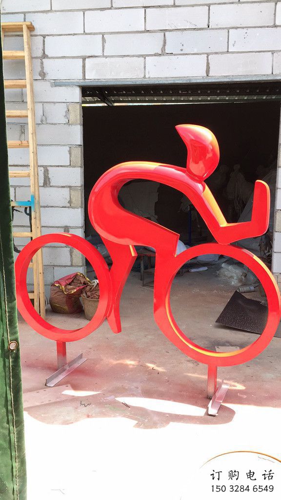 街道賽車雕塑廠家 現(xiàn)代擺件 烤漆不銹鋼賽車雕塑定制 街道賽車雕塑廠家 現(xiàn)代擺件 烤漆不銹鋼賽車雕塑定制