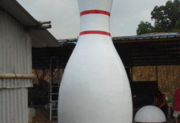 體育場(chǎng)保齡球雕塑廠家 仿真運(yùn)動(dòng)小品 幾何保齡球雕塑廠