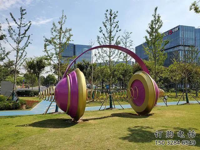 異形耳機雕塑廠家 現(xiàn)代公園小品 創(chuàng)意不銹鋼耳機雕塑廠