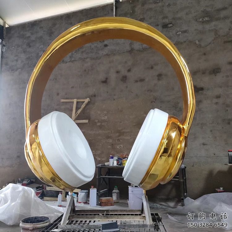 鍍金耳機(jī)雕塑廠家 鑄造音樂(lè)擺件 現(xiàn)代不銹鋼耳機(jī)雕塑廠