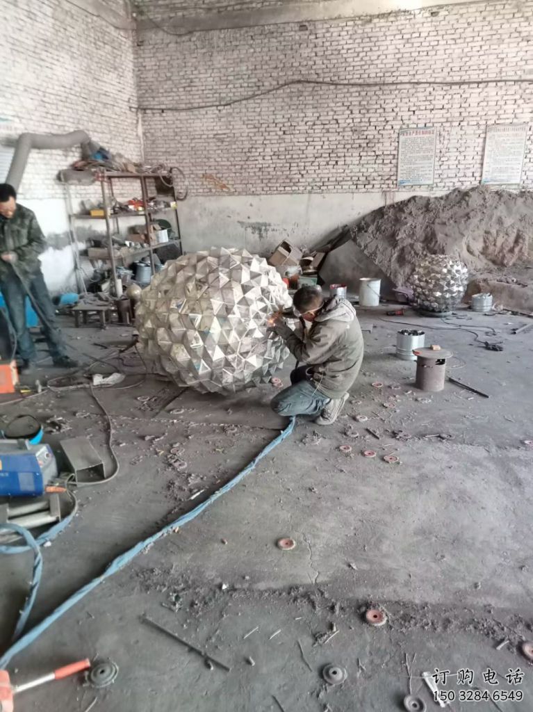 房地產松塔雕塑廠家 創(chuàng)意廣場擺件 鍛造不銹鋼松塔雕塑廠 房地產松塔雕塑廠家 創(chuàng)意廣場擺件 鍛造不銹鋼松塔雕塑廠