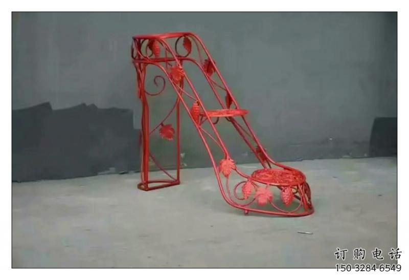 鏤空高跟鞋雕塑廠家 烤漆園林小品 幾何高跟鞋雕塑價(jià)格