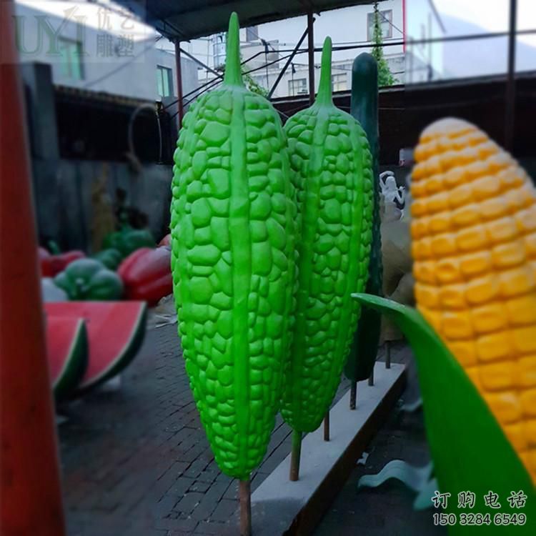 異形黃瓜雕塑廠家 現(xiàn)代公園小品 廣場(chǎng)黃瓜雕塑定制
