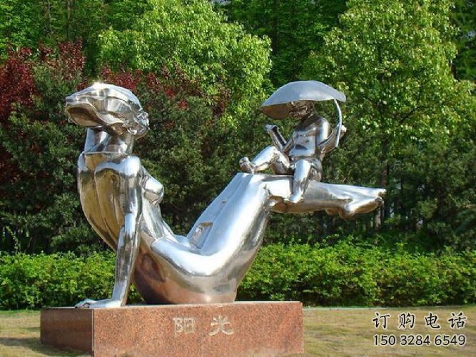 戶(hù)外母親雕塑廠家  公園小品  創(chuàng)意不銹鋼母親雕塑廠