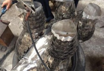 江蘇農(nóng)村猩猩雕塑，發(fā)光主題，噴砂工藝