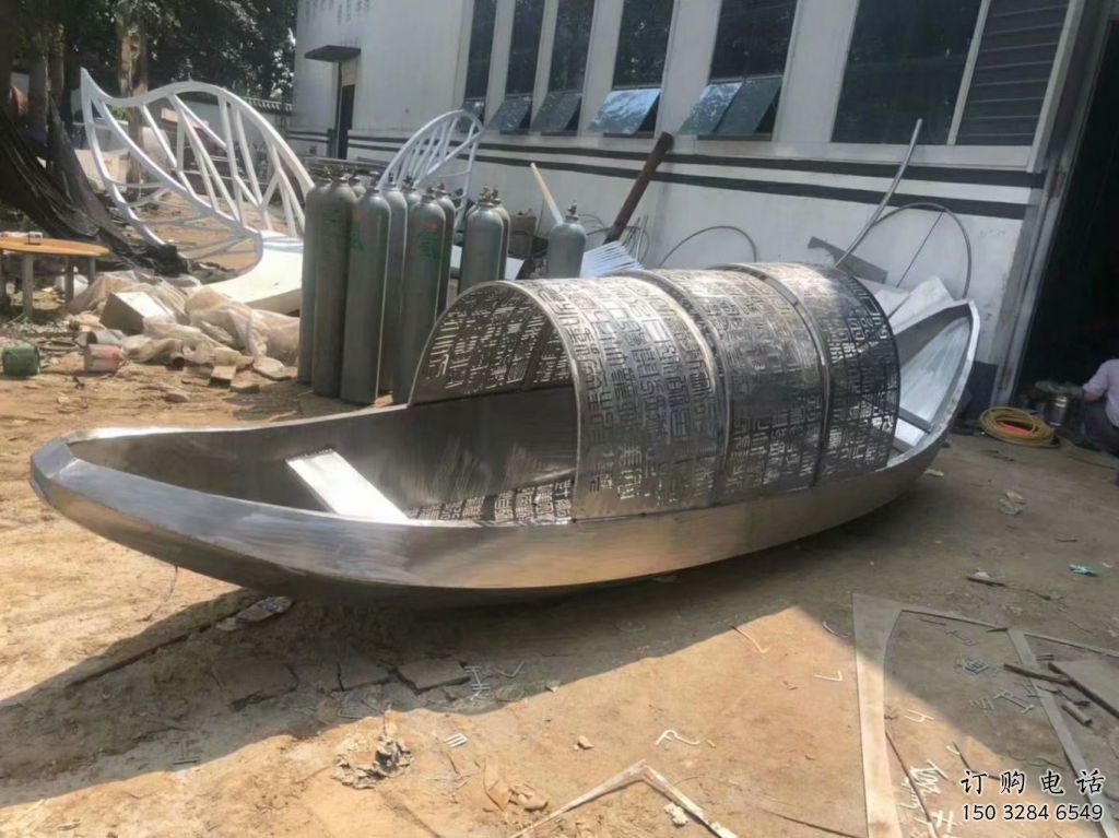 街道景觀雕塑選用廠家，鍛造帆船雕塑，鏡面效果