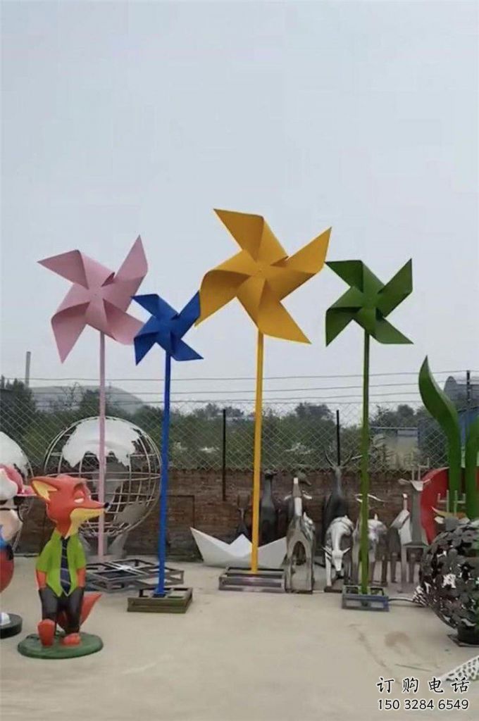 草地風車雕塑生產(chǎn)商 現(xiàn)代校園旋轉(zhuǎn)雕塑 大型旋轉(zhuǎn)雕塑