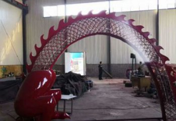 大門雕塑 抽象藝術(shù)雕塑 烤漆拱門雕塑實景圖
