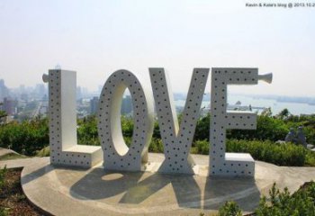 標志Love雕塑預定，小區(qū)擺件，不銹鋼Love雕塑主題廠家