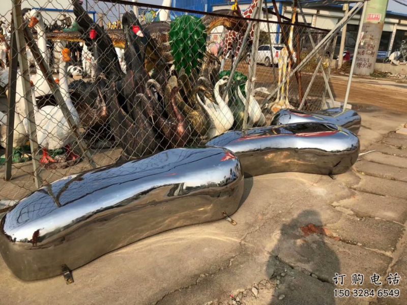 公園坐凳雕塑，噴砂發(fā)光雕塑，鍛造工藝