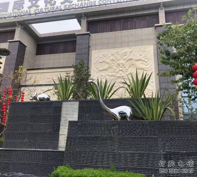 廣場恐龍雕塑供需，廣場雕塑，景觀鏡面恐龍雕塑定制