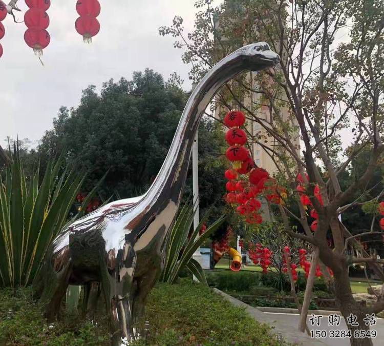 恐龍雕塑通用，花園小品，廣場(chǎng)鏡面恐龍雕塑廠家