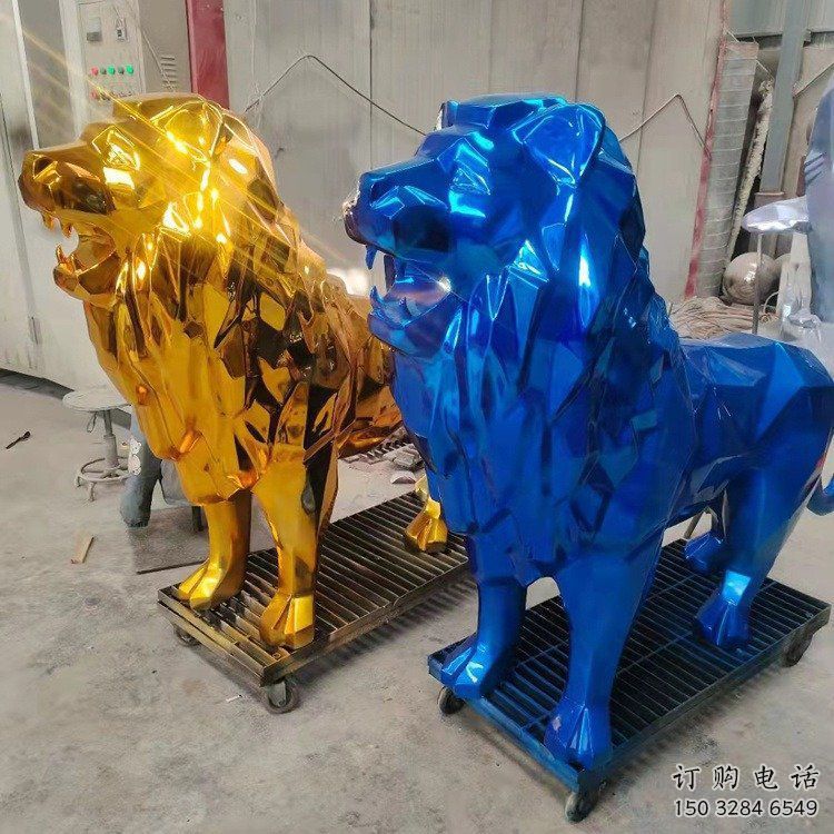 景觀獅子雕塑供應(yīng)，花園小品，酒店不銹鋼獅子雕塑展品