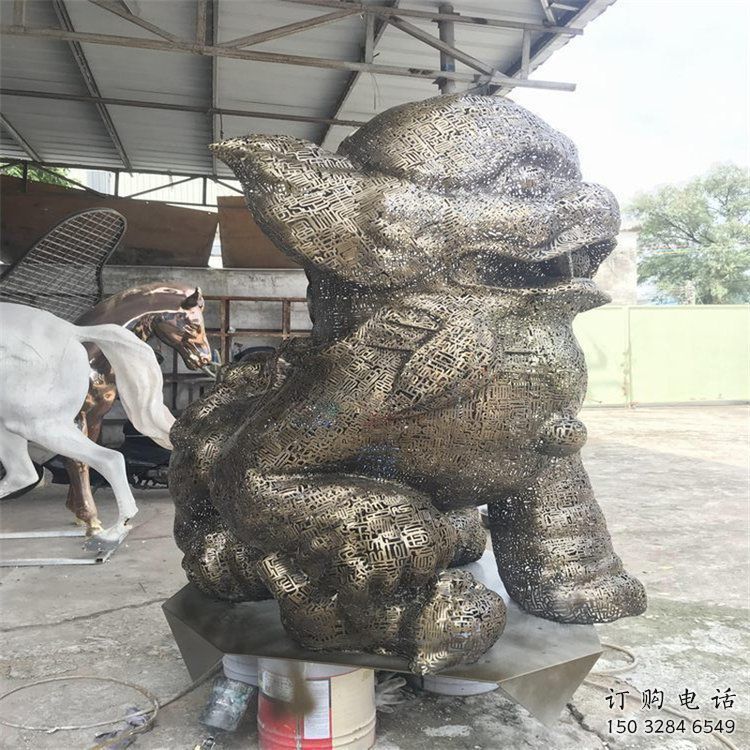 廣場獅子雕塑訂做，鏤空雕塑，不銹鋼透雕獅子雕塑