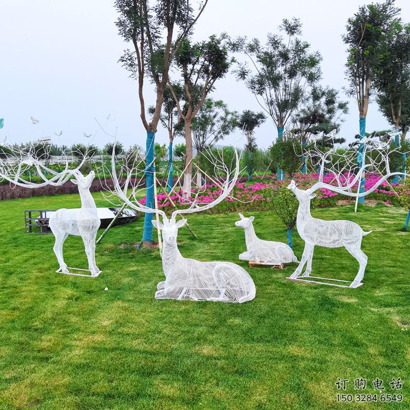 金屬小鹿雕塑制作，陸地?cái)[件，鏤空小鹿雕塑制造商