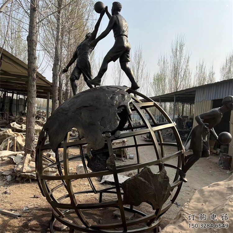 地球儀雕塑制作，美陳雕塑，地球儀人物雕塑制造廠家