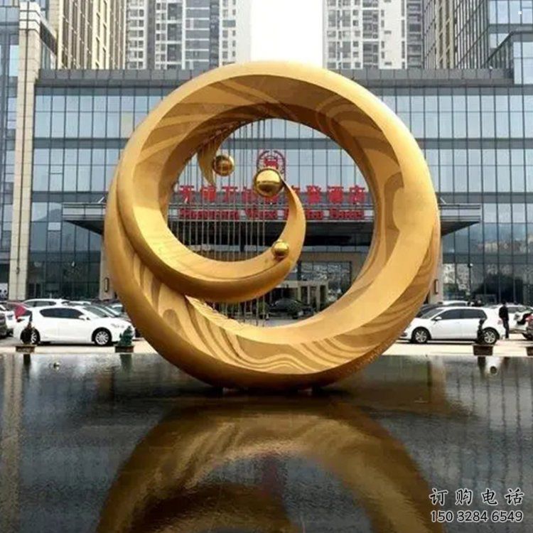 鳳凰雕塑制作選用，景區(qū)案例，圓環(huán)鳳凰雕塑制造商