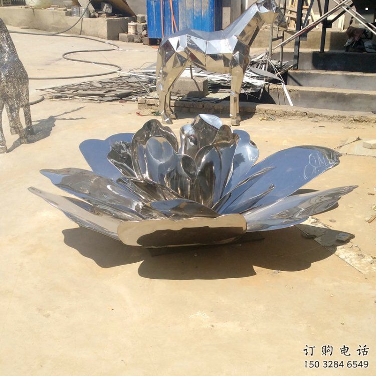 荷花雕塑訂做，城市裝飾，鏡面荷花雕塑展品