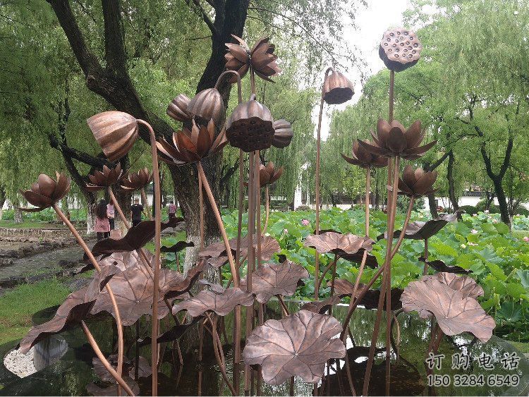 荷花雕塑擺件制造，藝術(shù)擺件，文化景觀銅荷花雕塑選定
