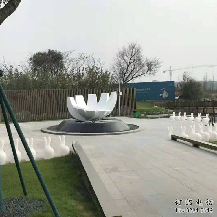 蓮花雕塑生產(chǎn)廠家，城市裝飾，幾何蓮花雕塑選定