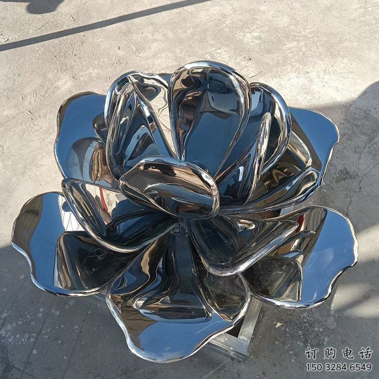 制造蓮花雕塑廠家，金屬組合，鏡面蓮花雕塑常用