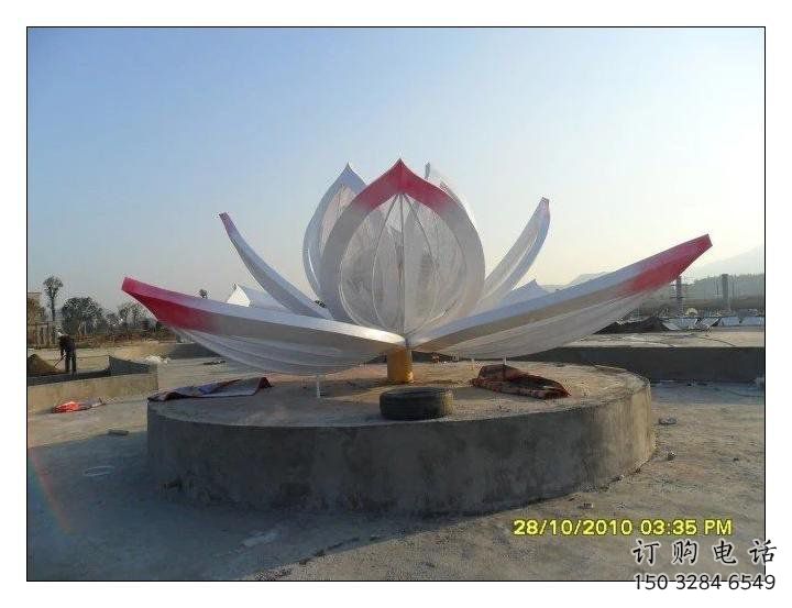 臥蓮雕塑廠家，景區(qū)雕塑，不銹鋼臥蓮雕塑選定