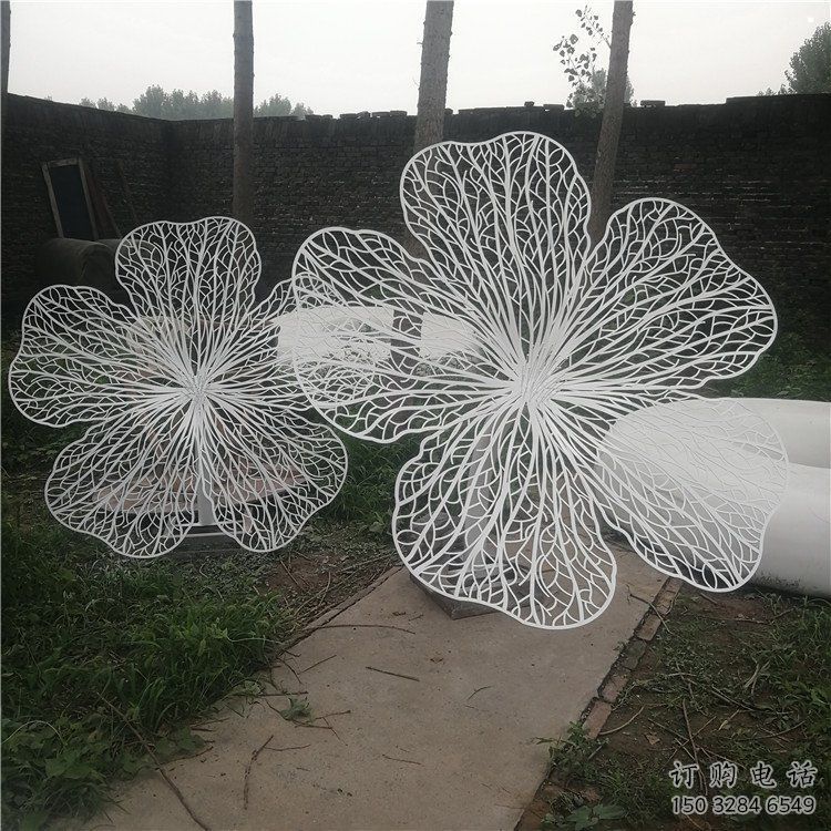 花朵雕塑服務(wù)商，公園小品，鏤空花朵雕塑供給
