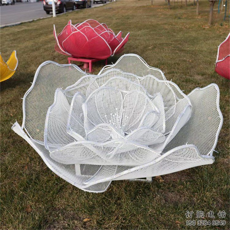 牡丹花雕塑供應(yīng)，燈光雕塑，鏤空牡丹花雕塑定制廠家