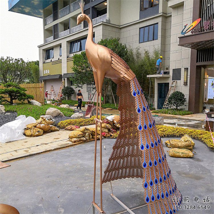 孔雀雕塑供應(yīng)，公園雕塑，不銹鋼孔雀雕塑制造廠家