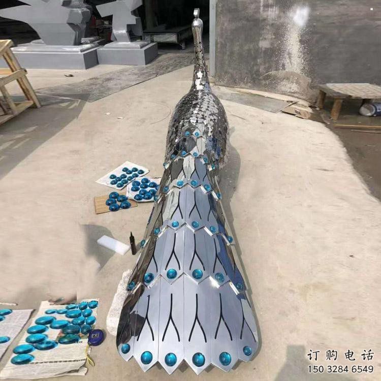 孔雀雕塑優(yōu)選，陸地擺件，不銹鋼孔雀雕塑廠家供給