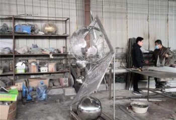 地球儀雕塑批發(fā)，鏡面工藝，景觀筆記本地球儀雕塑承接