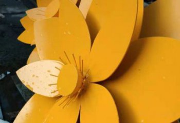黃蓮花雕塑定做，廣場雕塑，室外烤漆黃蓮花雕塑提供