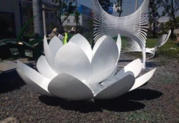 蓮花雕塑訂做，景區(qū)案例，藝術(shù)不銹鋼蓮花雕塑定制