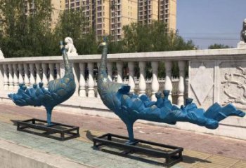 彩繪孔雀雕塑供應(yīng)，圓雕體系，仿古孔雀雕塑制作廠家