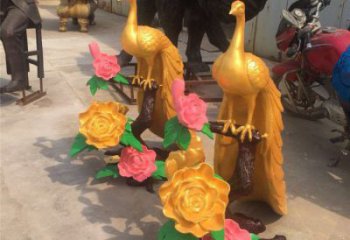 孔雀雕塑制作廠家，公園小品，銅孔雀雕塑優(yōu)選?