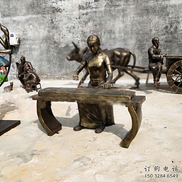 彈古箏雕塑制造商，小區(qū)擺件，民俗人物雕塑提供