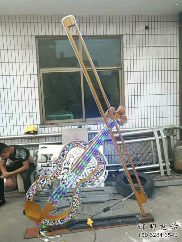 提琴雕塑供應(yīng)，地標(biāo)擺件，烤漆提琴雕塑制造